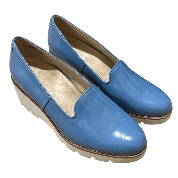 EUC - Vionic Aster Willa Wedge - Size 10 - Captains’s Blue Patent - Picture 5 of 8